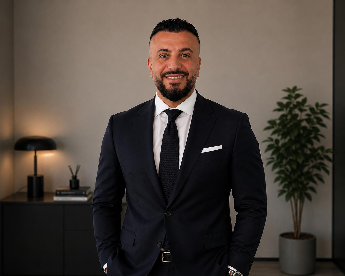 Muzaffer Akin — KFZ-Sachverständiger CAREX